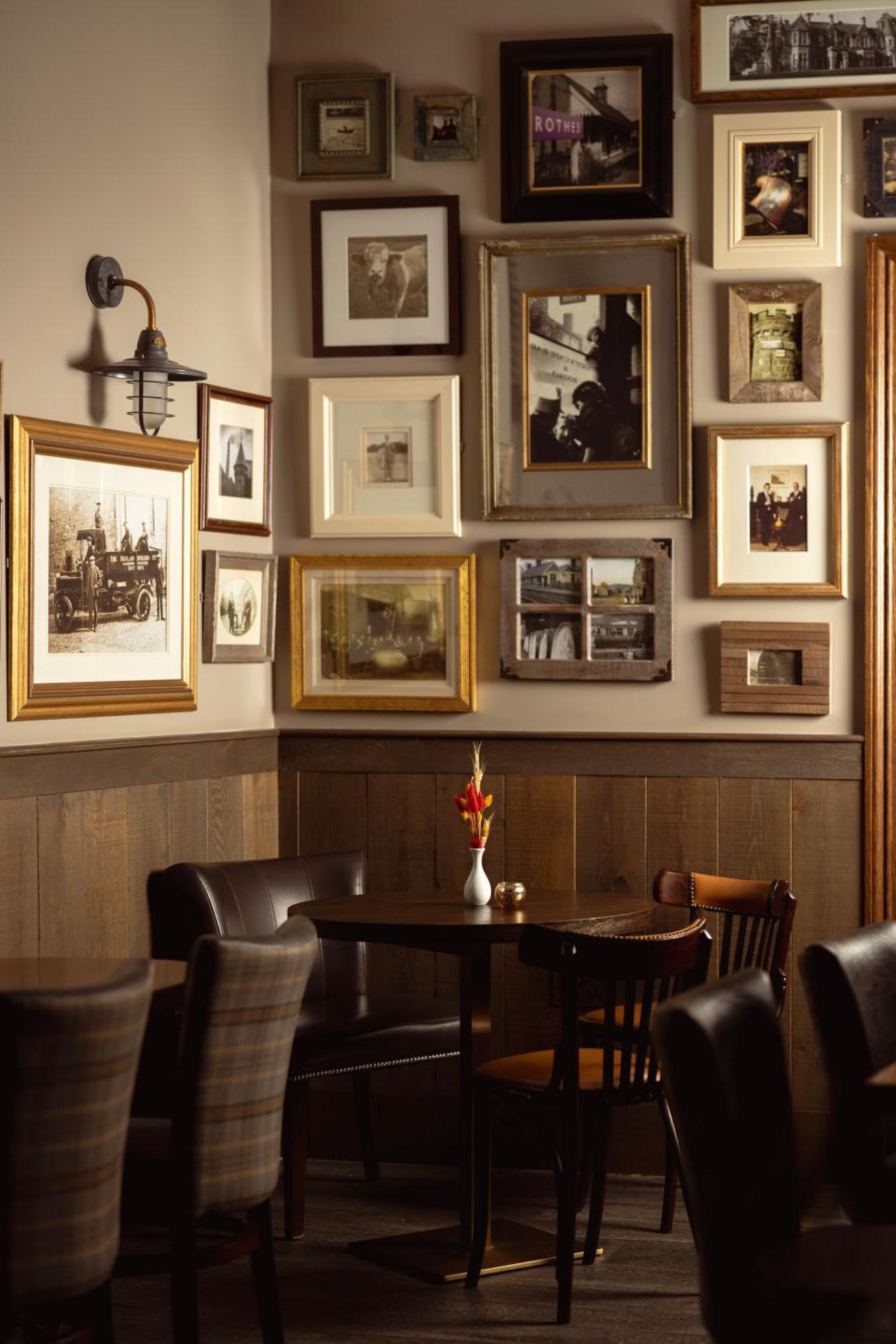 The Station Hotel Rothes Exterior photo