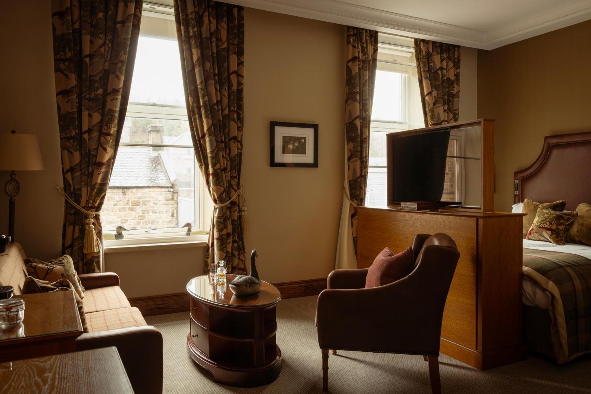 The Station Hotel Rothes Exterior photo